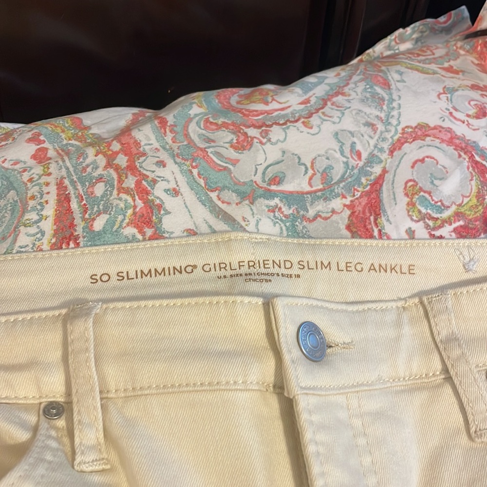 Chico’s Ankle Jeans - Picture 3 of 4